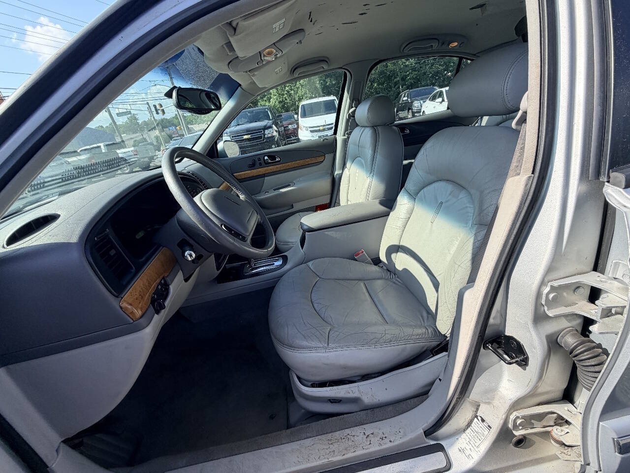 Used 1998 Lincoln Continental FWD image 40