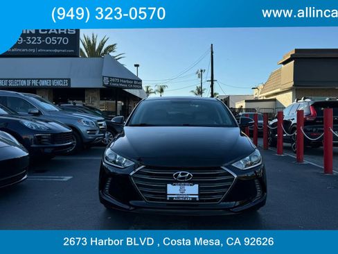 Used 2018 Hyundai Elantra Limited image 2