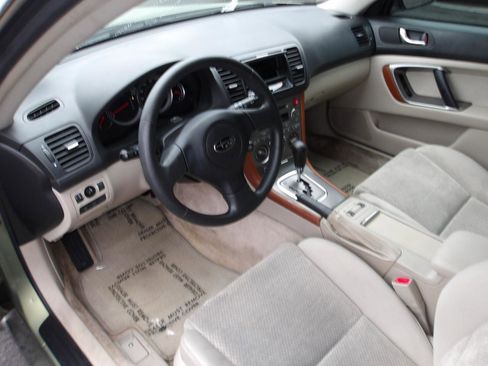 Used 2005 Subaru Outback Premium image 9