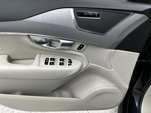 Used 2023 Volvo XC90 B5 Core w/ Protection Package Premier image 12