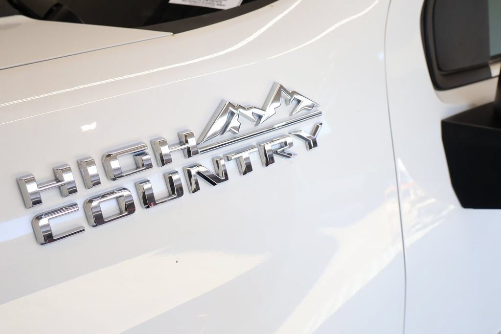 Used 2022 Chevrolet Silverado 3500 High Country w/ Safety Package II AWD/4WD image 11
