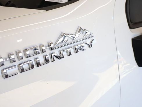 Used 2022 Chevrolet Silverado 3500 High Country w/ Safety Package II AWD/4WD image 11