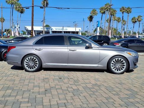 Used 2018 Genesis G90 5.0 Ultimate RWD image 4