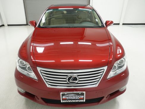 Used 2012 Lexus LS 460 w/ Luxury Value Edition RWD image 2