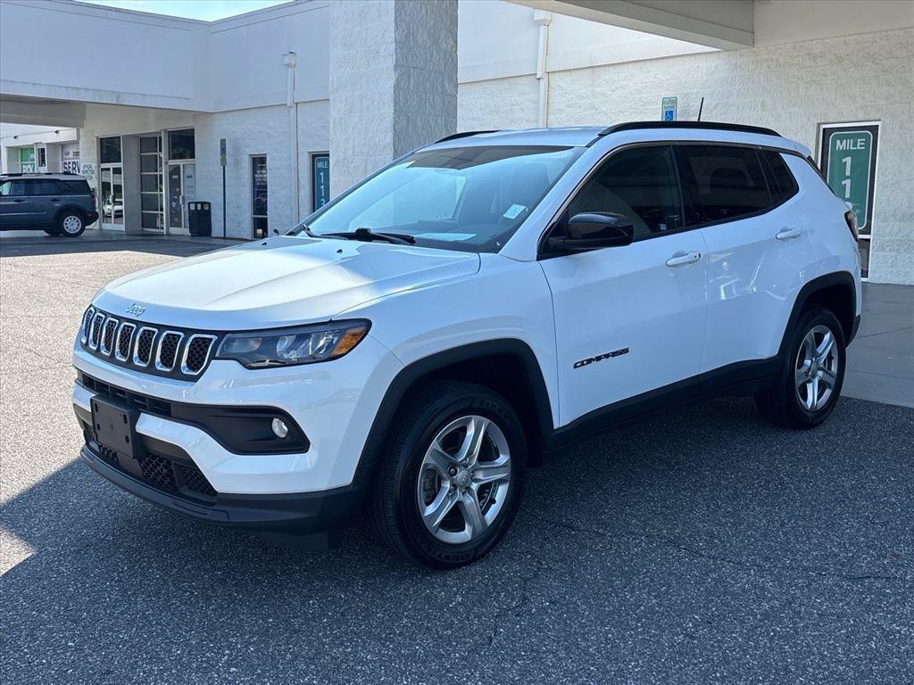 Used 2023 Jeep Compass Latitude AWD/4WD image 23