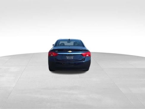 Used 2016 Chevrolet Impala LT w/ Convenience Package FWD image 6