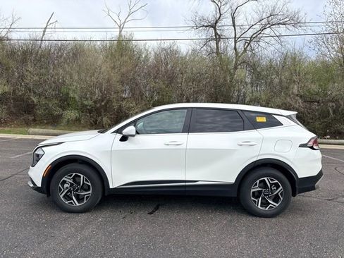 Certified 2023 Kia Sportage LX image 2