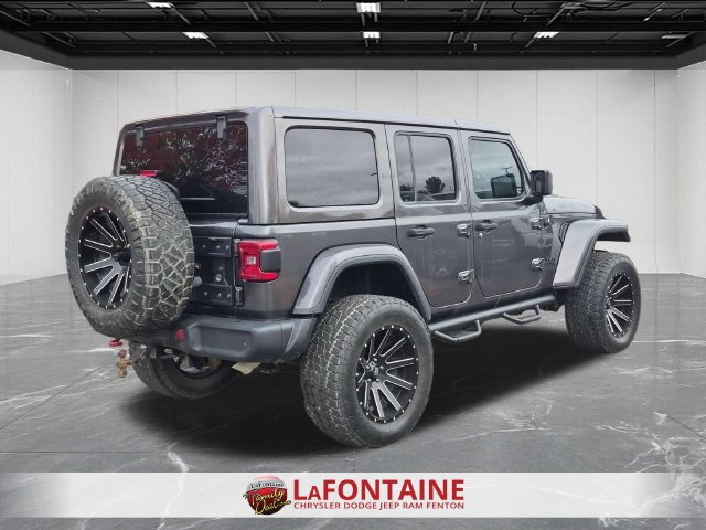 Used 2019 Jeep Wrangler Unlimited Sahara AWD/4WD image 5