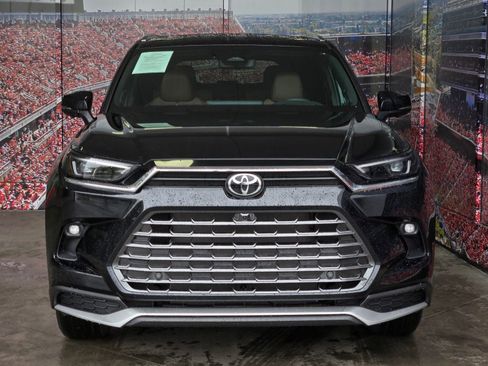 Certified 2026 Toyota Grand Highlander AWD Hybrid image 3