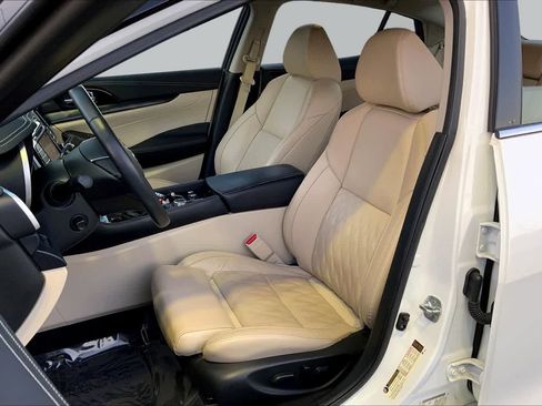 Used 2023 Nissan Maxima Platinum w/ Sport Mat Group FWD image 8