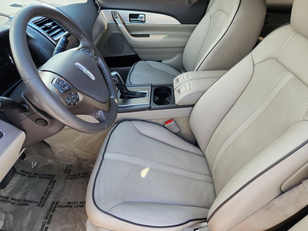 Used 2011 Lincoln MKX 2WD w/ 101A Rapid Spec Order Code image 4