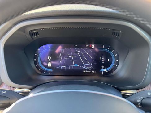 Used 2023 Volvo XC60 B5 Plus w/ Climate Package image 23