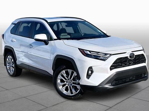 Used 2024 Toyota RAV4 XLE Premium image 3