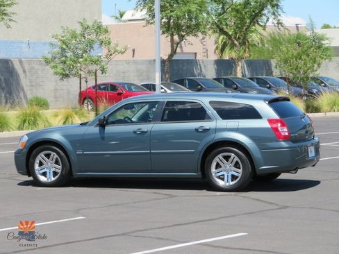 Used 2005 Dodge Magnum R/T w/ Convenience Group II RWD image 10