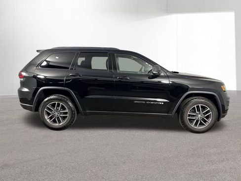 Used 2018 Jeep Grand Cherokee Limited w/ Luxury Group II image 36