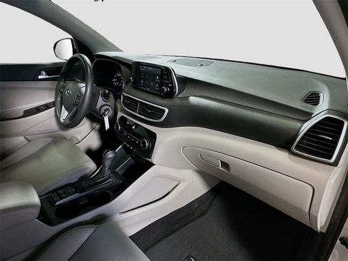 Used 2020 Hyundai Tucson SE image 27