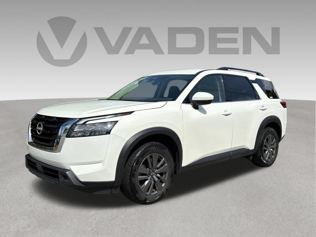 Used 2025 Nissan Pathfinder SV FWD image 1