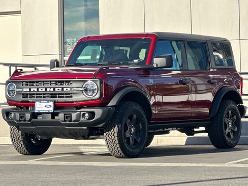 New 2025 Ford Bronco Big Bend w/ Black Diamond Package image 7
