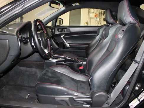 Used 2018 Subaru BRZ Limited RWD image 8