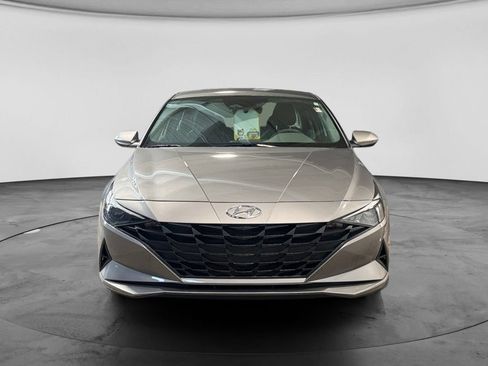 Used 2023 Hyundai Elantra SEL FWD image 9
