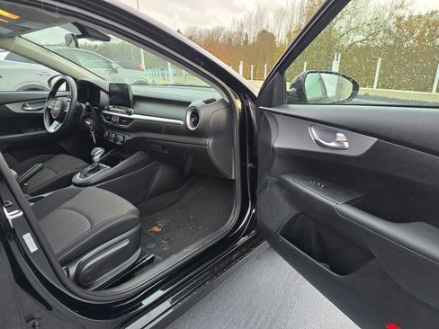 Used 2024 Kia Forte LXS image 14