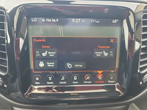 Used 2018 Jeep Compass Limited w/ Navigation Group AWD/4WD image 27