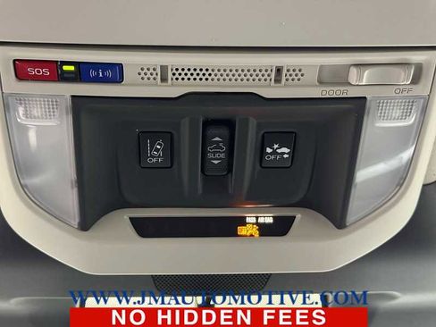 Used 2023 Subaru Forester Premium image 38