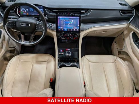 Used 2021 Jeep Grand Cherokee L Limited w/ Luxury Tech Group II AWD/4WD image 29