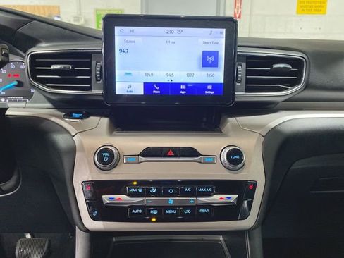 Used 2023 Ford Explorer XLT w/ Equipment Group 202A image 13