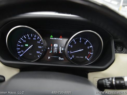 Used 2014 Land Rover Range Rover Sport HSE image 28