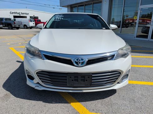 Used 2014 Toyota Avalon XLE Premium FWD image 2