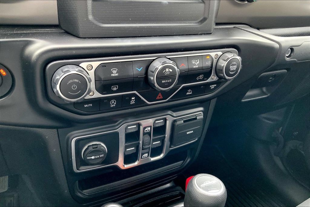 Used 2022 Jeep Gladiator Sport AWD/4WD image 30