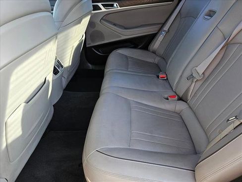 Used 2015 Hyundai Genesis 3.8 w/ Option Group 04 image 17