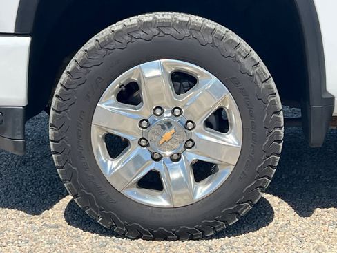 Used 2021 Chevrolet Silverado 2500 LTZ w/ Z71 Chrome Sport Edition AWD/4WD image 12