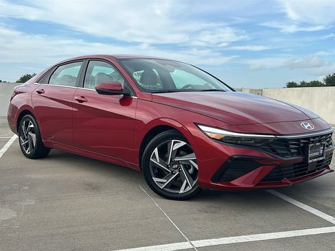 Used 2025 Hyundai Elantra Limited FWD image 6