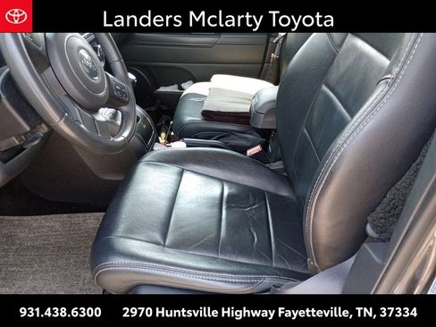 Used 2017 Jeep Patriot High Altitude AWD/4WD image 10