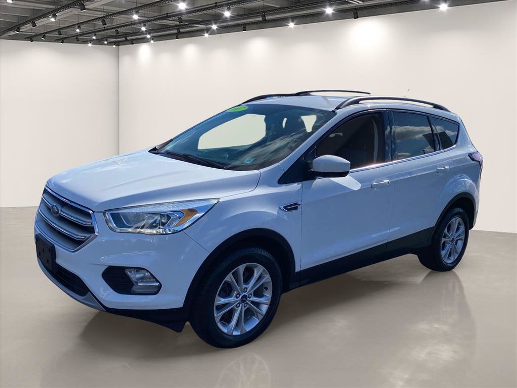 Used 2017 Ford Escape SE w/ Equipment Group 201A AWD/4WD image 3