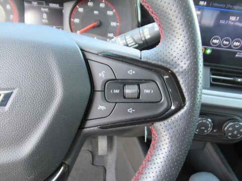 Certified 2024 Chevrolet Trax RS w/ Driver Confidence Package image 25