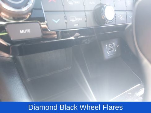 Used 2023 Jeep Compass Limited w/ Elite Group AWD/4WD image 21