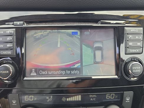 Used 2017 Nissan Rogue SL FWD image 18