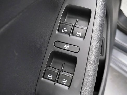 Used 2017 Volkswagen Jetta SE FWD image 14
