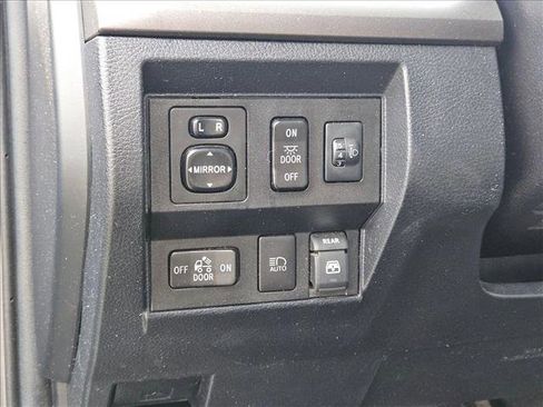 Used 2018 Toyota Tundra SR5 w/ TRD Off Road Package image 11