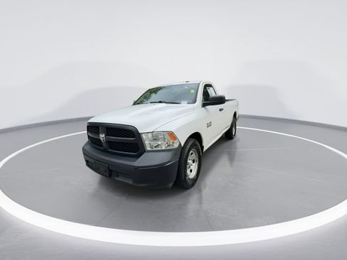 Used 2018 RAM 1500 Express RWD image 3