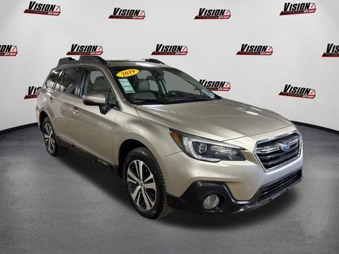 Used 2019 Subaru Outback 2.5i Limited AWD/4WD image 3