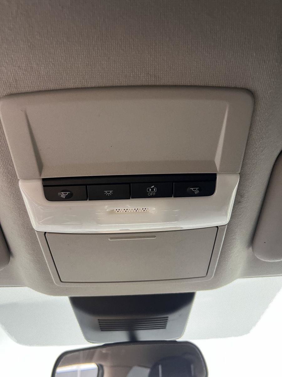 Used 2020 Nissan Sentra SV FWD image 11