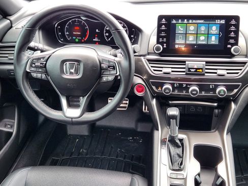 Used 2021 Honda Accord Sport image 9