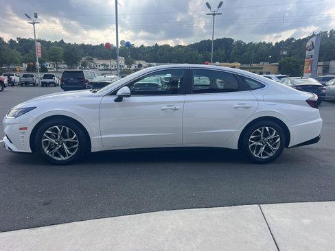 Used 2023 Hyundai Sonata SEL w/ Cargo Package image 5