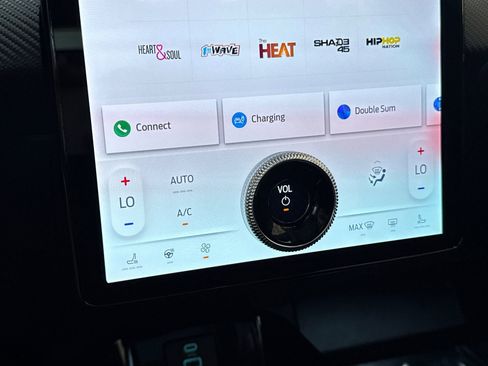 Used 2024 Ford Mustang Mach-E Premium image 28