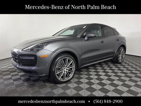 Used 2023 Porsche Cayenne Turbo image 1