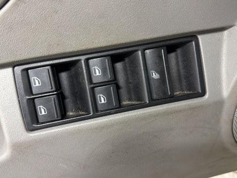 Used 2005 Volkswagen Beetle GLS image 14